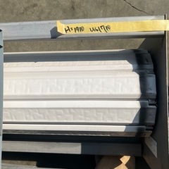 三和シャッター　角形1号　手動シャッター　ホワイト