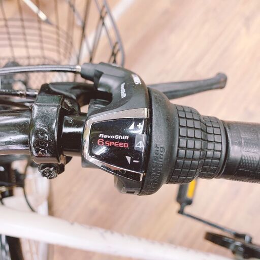自転車　シティサイクル　26インチ　ホワイト　変速付き