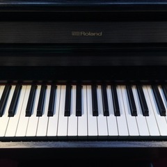 e80  ROLAND HP-704DRS 2021年製　電子ピアノ　ローランド