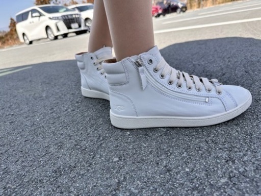 UGG スニーカー