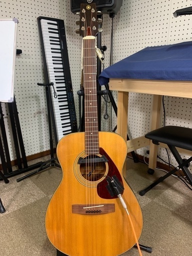 魅力の YAMAHA FG-130 グリーンラベル 弦楽器、ギター