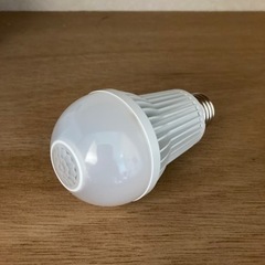 アイリスオーヤマ LED電球 人感センサー付 昼白色(LDA6N...