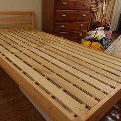 シングルベッド（IKEAベッドフレーム＋関家具マットレス）