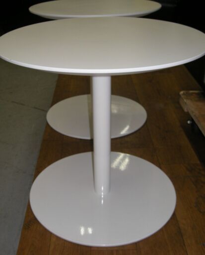 R488 人気白 円型 サイドテーブル、モダンサイドテーブル、2点セット 美品 φ45cm