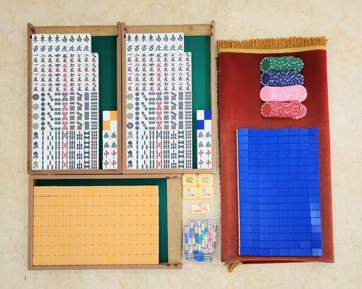 【アモスコング】全自動麻雀卓＆雀牌2セット＆灰皿付きテーブル×2のお得セット アモスコング】全自動麻雀卓＆雀牌2セット＆灰皿付きテーブル×2