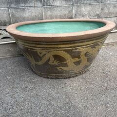 【取引中】 大型　陶器睡蓮鉢　メダカ鉢　水槽