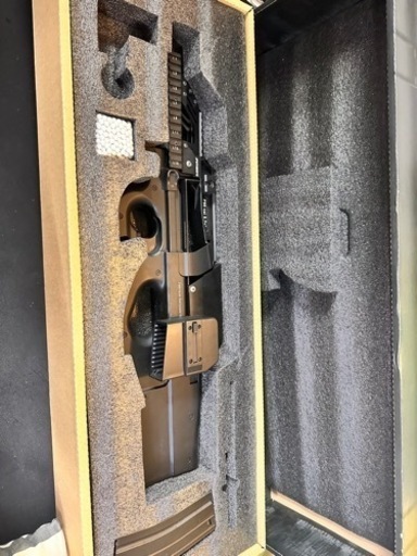 S\u0026T P-90 タクティカル仕様
