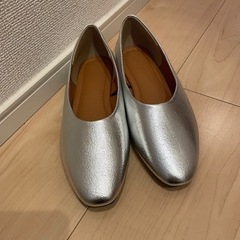 GU フラットシューズS　シルバー　試し履きのみ