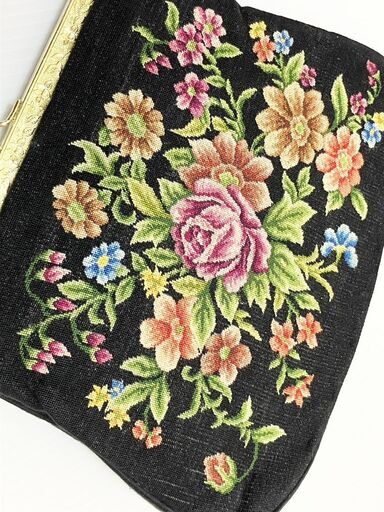 プチポアンハンドバッグ がま口 黒 ビンテージ 花柄 刺繍 ハンドクラフト プチポアンハンドバッグ がま口 黒 ビンテージ 花柄 刺繍 ハンドクラフト