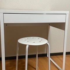 IKEA テーブル　椅子付き  デスク　ホワイト