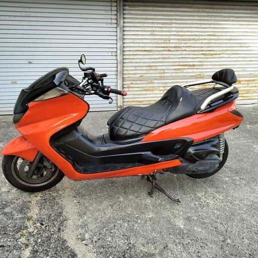 グランドマジェスティ250cc　ピカッとして綺麗。エンジンアイドリングも安定しています。