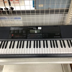 CASIO 電子ピアノ 電池式 2020年製