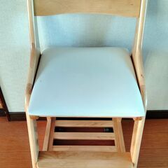 学習椅子 学習チェア 木製 高さ調節 クッション付 ナチュラル色...