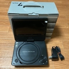 ポータブルDVDプレーヤー