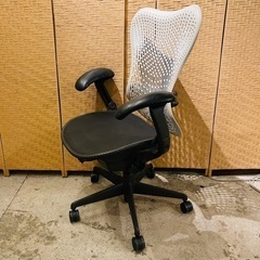 【売約済み】　ハーマンミラー　Herman Miller ミラチェア　 オフィスチェア　OAチェア　デスクチェア　デスクワーク　リモートワーク　パソコン椅子　キャスターチェア　高級　デスク椅子　 検　V2 ランバーサポート　ハイバックチェア　Mirra 2 Chairs ミラ2チェア　アーロンセイル　アーロンチェア　白　ホワイト