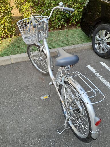 自転車  银色 22インチ【調節可能なシート】
