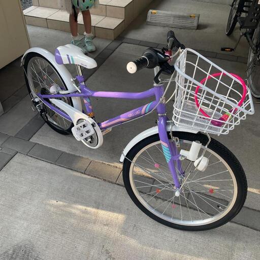 【3/22まで掲載】22インチ　自転車　女の子用【室内保管・美品】