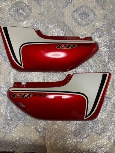 CB750 RC42 サイドカバー