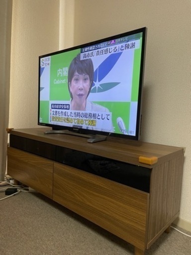 テレビとテレビボードのセット
