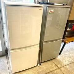 SHARP 2ドア 冷蔵庫 どっちもドア 2018 137L 学...