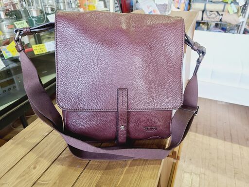 【愛品館市原店】 TUMI ショルダーバッグ　サンダンス フルグレイン クロスボディ シボ革 　シュリンクレザー