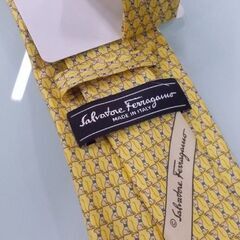 フェラガモ ネクタイ 犬 動物柄 ドッグモチーフ イエロー系 シルク100% FERRAGAMO 未使用 札幌市東区 新道東店 フェラガモ ネクタイ 犬 動物柄 ドッグモチーフ イエロー系 シルク100
