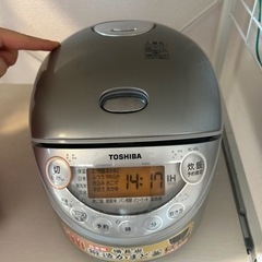 TOSHIBA 3合炊き　炊飯器