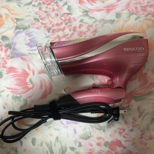 取引中 TESCOM ヘアドライヤー