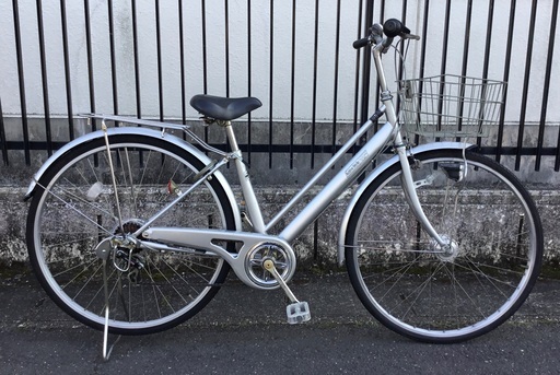 ＜整備・良品＞シティサイクル・27インチ自転車・シルバー・シマノ外装6段変速・LEDオートライト・鍵付き・洗車済でピカピカ♪