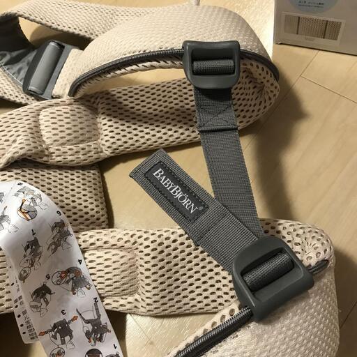 ピンクメッシュ！ベビービョルン ベビーキャリア ONE KAI Air シルバー