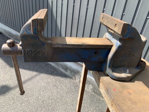 モノマニア四日市】【引取限定】 ベンチバイス リードバイス 200mm
