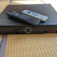 DVD/HDDレコーダー　TOSHIBA VARDIA RD-E303