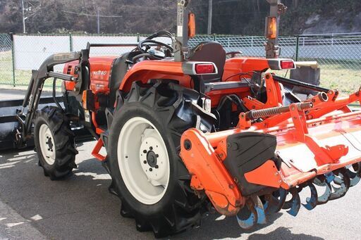 【SOLD OUT】クボタ トラクタ フロントローダー KL340H 34馬力 ハイスピード 自動水平 逆転 オートヒッチ タイヤ前後新品【簡易清掃整備】【農機具でっく】【広島】【トラクター】 クボタ トラクタ フロントローダー KL340H 34馬力 ハイスピード 自動