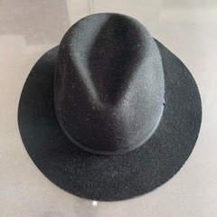 H＆M お洒落な帽子(黒)