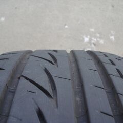 バリ山　ブリヂストン　ルフトRV　225/50R18　中古　ミニバン