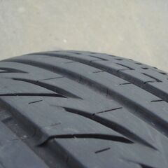 バリ山　ブリヂストン　ルフトRV　225/50R18　中古　ミニバン