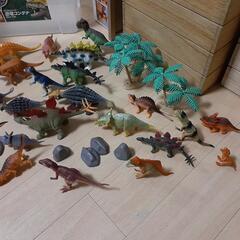 沢山の恐竜おもちゃ
