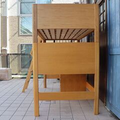 ACTUS取り扱いのデスクとベッドが上下で一体となったFUZZLE ロフトベッドセットです。シングルベッドと学習机を別々にセパレート可能で、子供の成長に合わせてスペースを有効活用した使い方が出来ます♪DC105