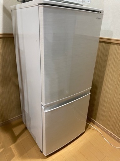 決まりました●現地引渡し● 使用期間3年　SHARP シャープ ノンフロン冷凍冷蔵庫  冷凍冷蔵庫 SJ-D14E-W 仙台市