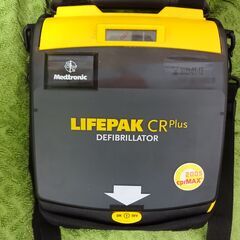 AED 中古