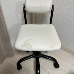 ニトリ　白い　キャスター付き　椅子　チェア　パソコンデスク　3/...
