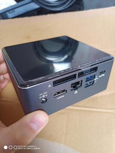 NUC7i3BNH　 小型パソコン　intel　純正