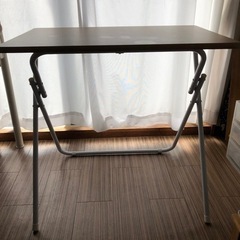 ニトリ　折りたたみテーブル　机