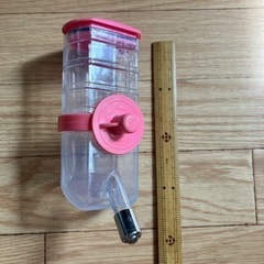 小動物用水飲み器