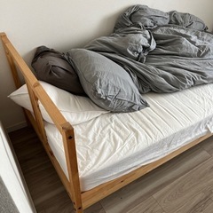 IKEA シングルベッド（マットレス付き）