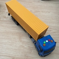 玩具　トラック　車