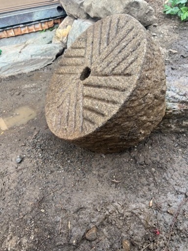 石臼 庭から発掘(2つ) | cooperpoile.co.uk