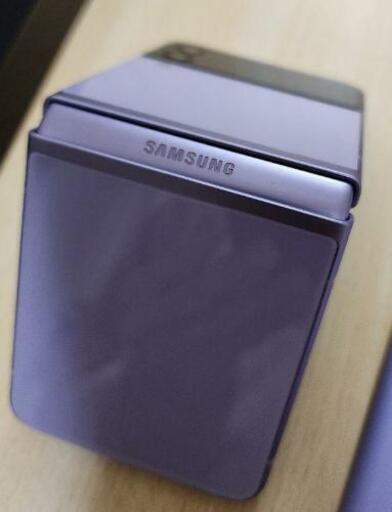 美品【SIMフリー】Galaxy Z Flip3 5G (8GB/256GB) | 32.clinic