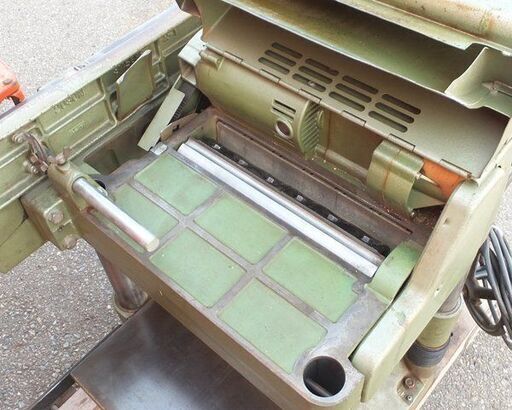 マキタ 320 自動カンナ 2030N 動作品 電動工具 大工道具 引取限定