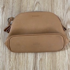 COACH のポーチ